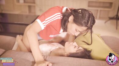 June Liu 刘玥 / SpicyGum & Fanny Ly - Sexy new Asian recruit for the Soccer club - 3som - FFM (JL_149)