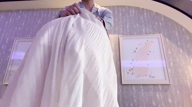 元アイドルのフェラを眺めながらアソコがカチカチになり我慢できず…