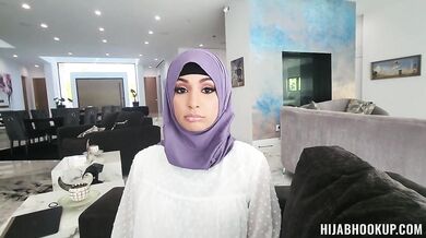 Nina Nieves -The Future Prom Queen (HIJAB)