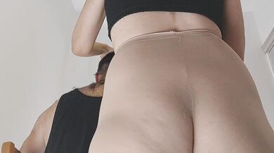 Sexy brunette gives me a haircut ???????? Big ass in tights