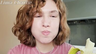 this banana gets more action than you