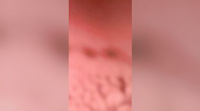 Mi entrenadora personal me folla en su baño