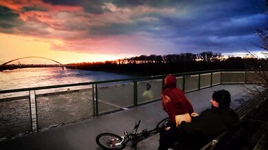 Very risky sex in public on an outdoor bridge