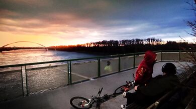 Very risky sex in public on an outdoor bridge