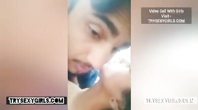 Apni Girlfriend Ko Oyo Me Lekajar Jaam Ke Chudai Ki Indian Porn - Ko Ko