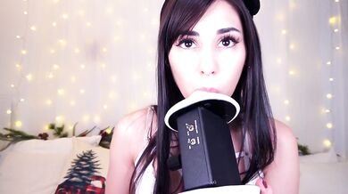 LunaRexx ASMR ASMR SnowLady Ear Licking