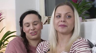 Ersties - Heftiger Orgasmus dank Massagestab