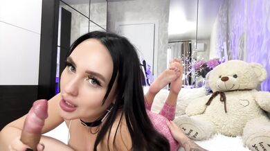 Savory foot fetish with blowjob, foot domination, big cumshot on feet