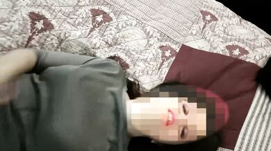 Fuck and orgasm for Siria with cumshot on her stomach