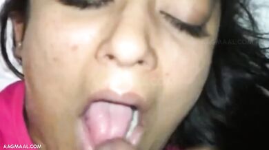 HInDI BLowJoB Indian Couple Cumshots