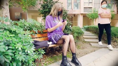 伪娘 // 性感网袜烧鸡露出自慰，射在自己胸罩上再穿起来