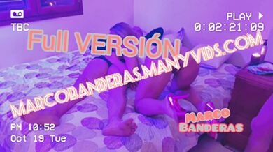 Briana Banderas se lo monta con cliente y su marido