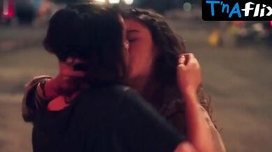 Manoela Aliperti Lesbian Scene in A5 Five