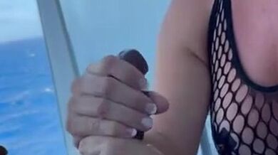 Thé $éductivé Høtwife X Jîgå