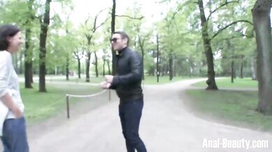 Cutie Surrenders To Pickuper