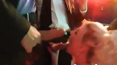 Amateurs licked in orgy