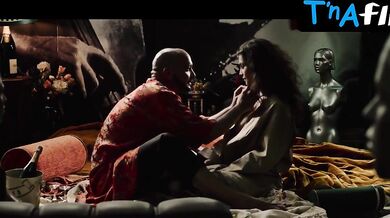 Valentina Reggio Breasts Scene in De Serpentis Munere