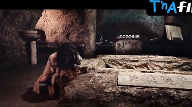 Valentina Reggio Breasts Scene in De Serpentis Munere