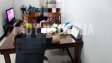 Pinay misis nakipagbsex sa katrabaho ng asawa habang ang kanyang asawa !