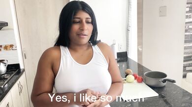 Stepmom tríes to make breakfast and ends up eating her stepson’s cock