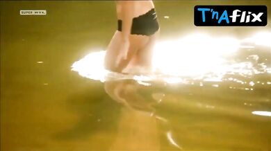 Annika Blendl Sexy Scene in Die Jagd Nach Dem Bernsteinzimmer