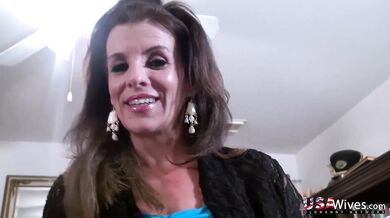 USAwives Busty Chubby Mature Solo Masturbation