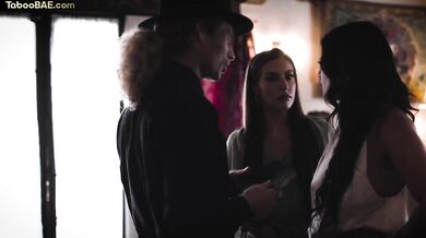 Beauty babes deepthroating dick in 3way