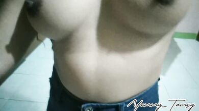 DINILAAN ko ang katawan nya hanggang tumigas ng husto