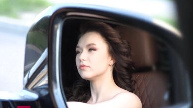 Kwini Kim - Petite asian babe fucks muscular guy