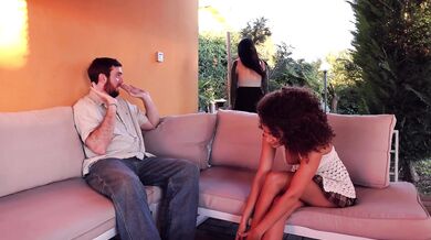 TRADISCE LA SUA RAGAZZA CON ME E FINISCE IN UN THREESOME! GirthMasterr & Morea Black