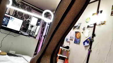 My MILF sexwife AimeeParadise spreads her legs & pussy lips ))