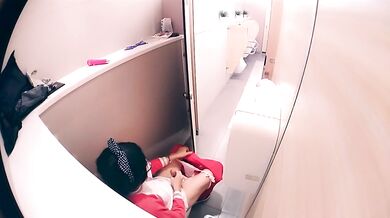伪娘着学生运动服在厕所自慰 Sportswear crossdress cumshot in in shopping mall Toilets