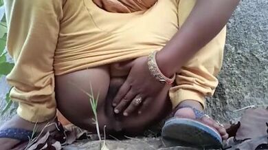 Bhabhi Ko Nahi Mila Land To Bhabhi Ne Finger Se Nikala Pani Pedal Pumping Blonde Porn - Ko Ko