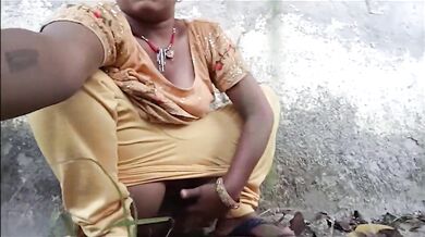 Bhabhi Ko Nahi Mila Land To Bhabhi Ne Finger Se Nikala Pani Pedal Pumping Blonde Porn - Ko Ko