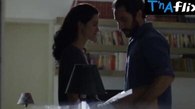 Branca Messina Sexy Scene in Amor De 4