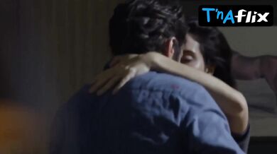 Branca Messina Sexy Scene in Amor De 4