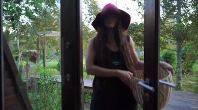 U Seems Like Little Red Riding Hood! -did U Lost?u have to Pay for Bed