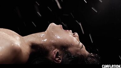 [Uncensored JAV AV] Smoking Hot Japanese AV Idol Squirt And Bukkake - Emiri Momota