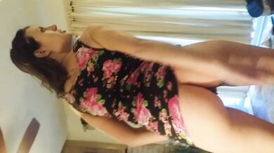 Ex Dancing & Doing What Shes Best At