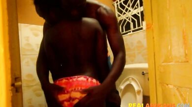 Kenyan Amateurs In Public Toilet