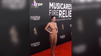 Bianca Censori Nude Dress Grammy Award Stunt Uncensored AI Upscaled Enhanced