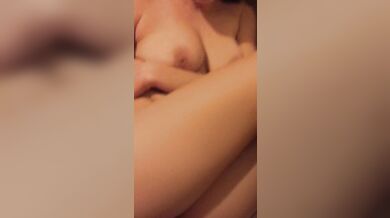 Sexy gf gets her tight pussy fucked