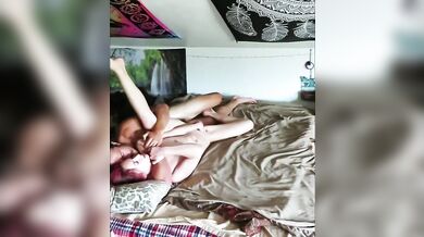 Amateur Couple Make Passionate Love in the Morning