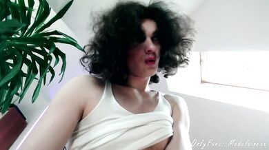 Next Door Tranny Medelainexx Gives Cam Show