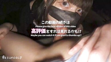 午前3時の公園のベンチ。飲み帰りに秘密のアカウントを持つ女の子と立ち寄ったら、湯気を立てて湯気を立てている僕のチンコを唾液でベトベトにしながらフェラチオしてくれた。素人、野外、日本人、女子大生、ごっくん、フェラチオ