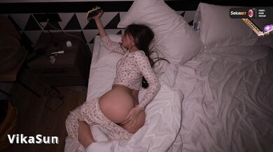 Hot Brunette gets Orgasm from Her Favorite Porn