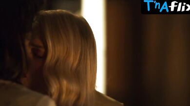 Laura Prats Lesbian Scene in High Seas