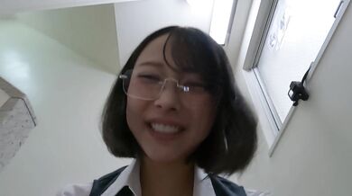 美人メガネお姉さんOLの会社に押しかけて... ③　昼休み中の共用廊下で、露出生SEX、騎乗位、立ちバック、もう１回精子のませた！