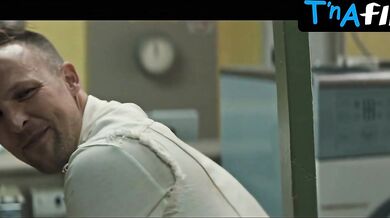 Bella Thorne Sexy Scene in Girl