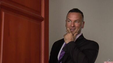 Stepdaddy creampie (short)